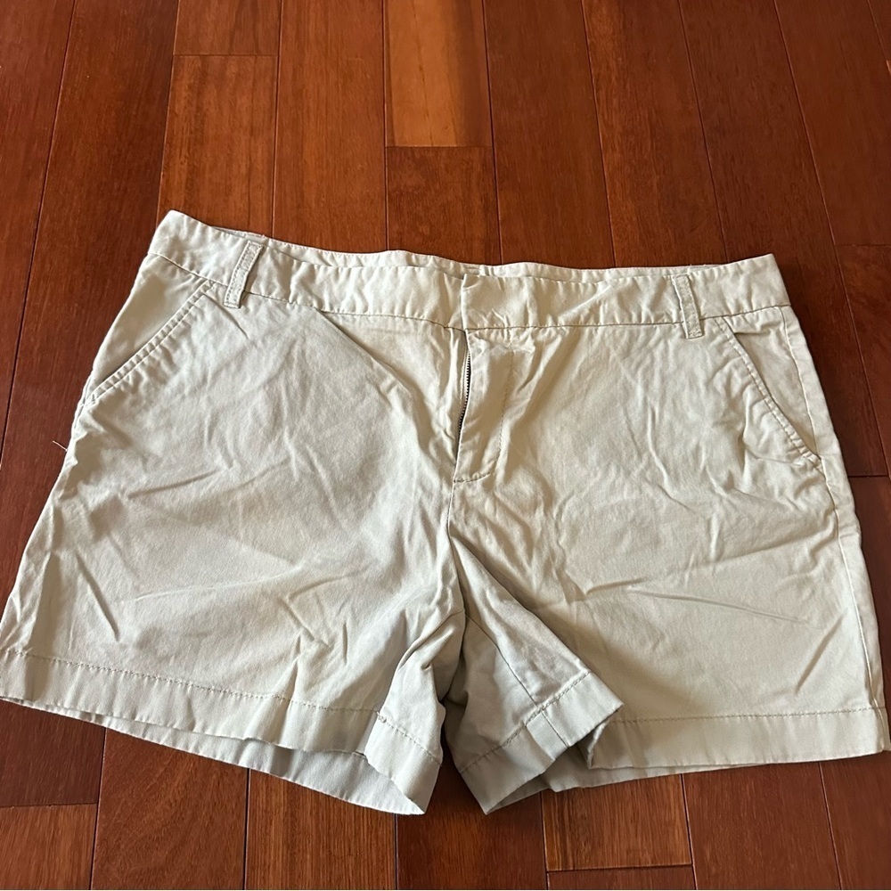 Caslon Women's Tan Shorts